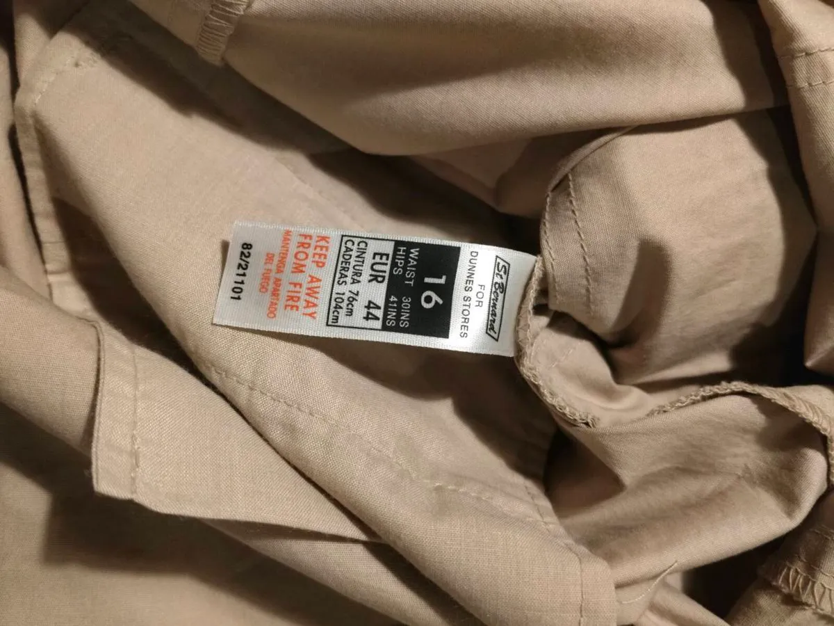 Dunne stores cream stretch cotton skirt, new never - Image 4