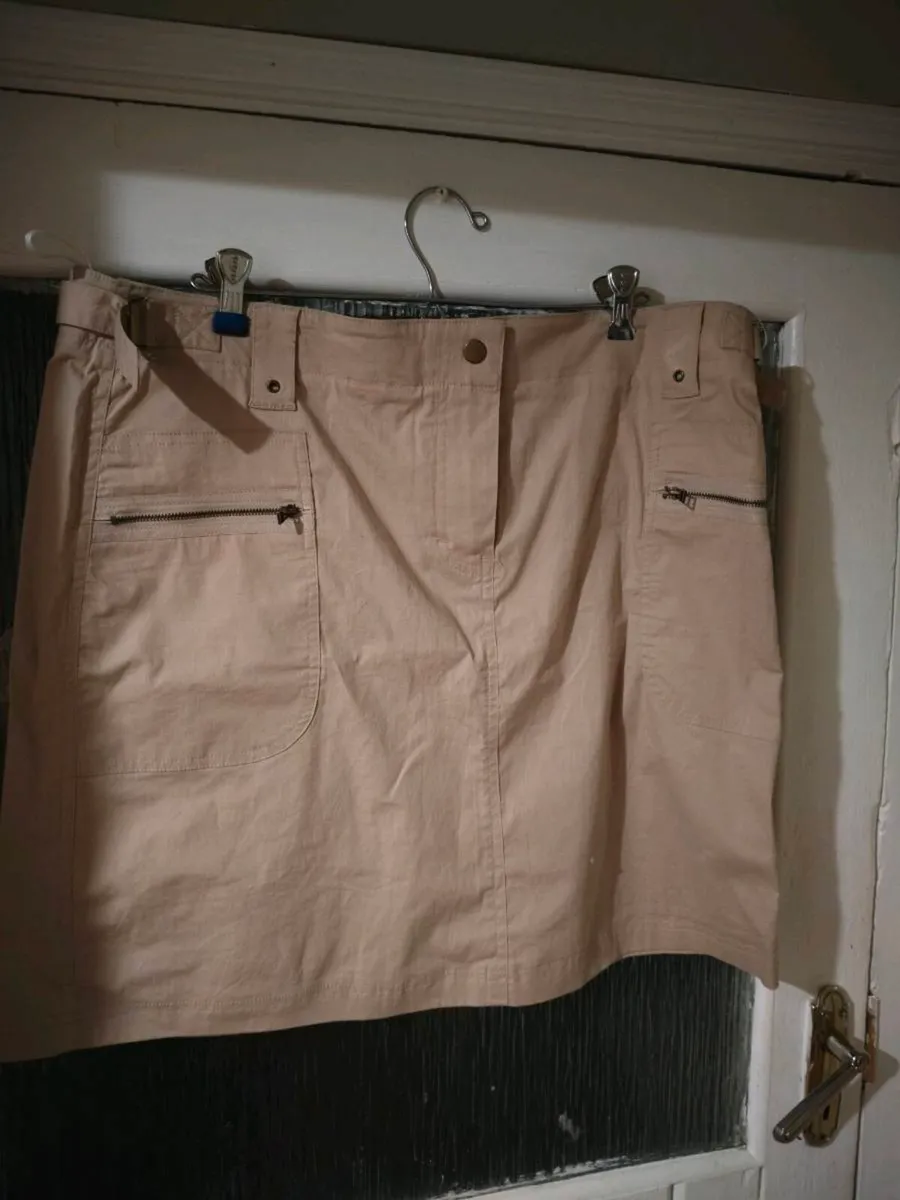 Dunne stores cream stretch cotton skirt, new never - Image 1