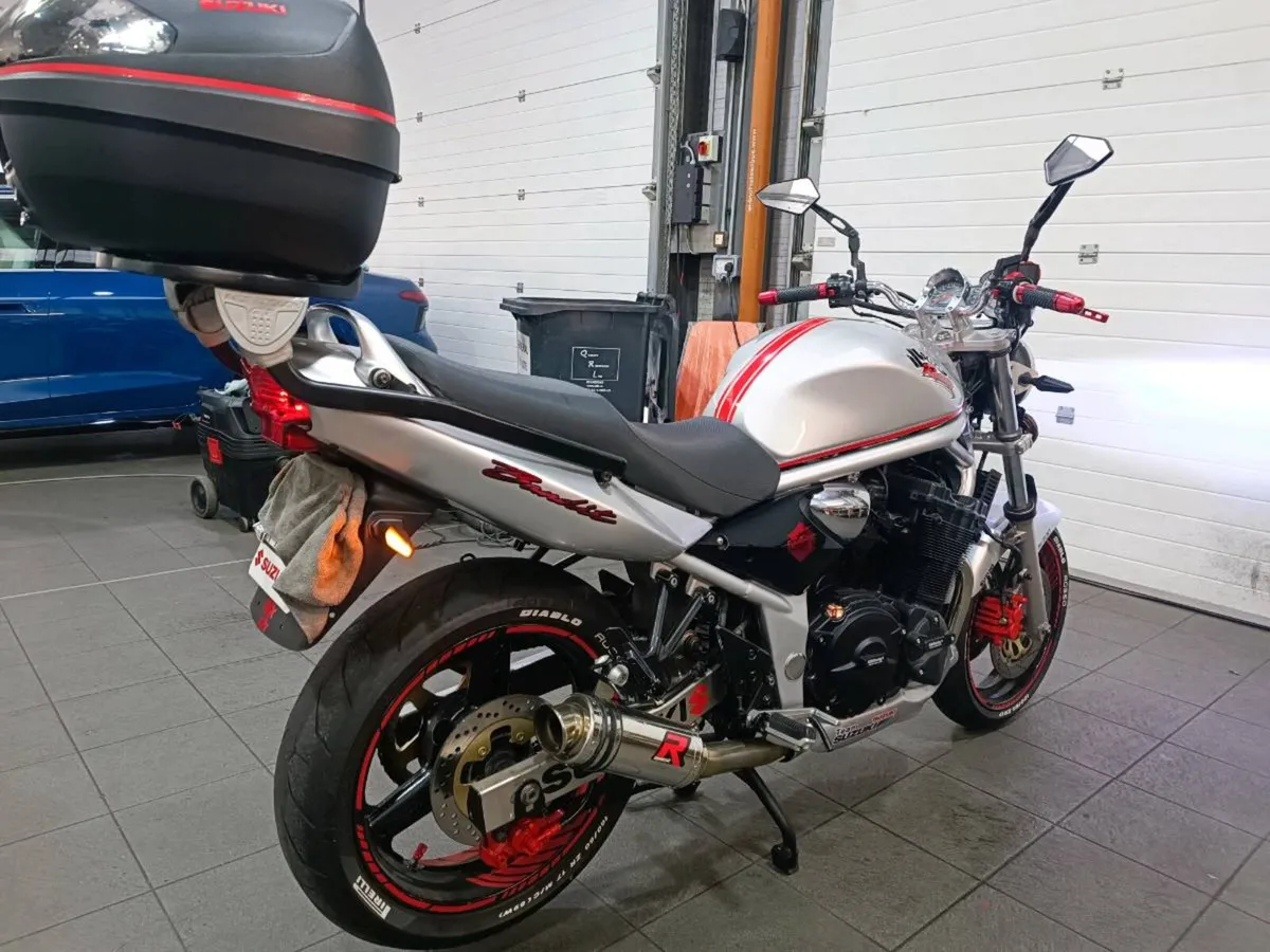 Mint Suzuki Bandit 600n very low km Make me offer - Image 3