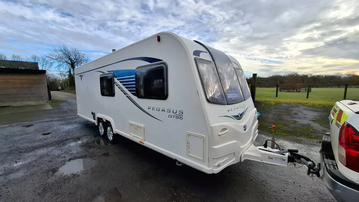 Bailey Pegasus 6 berth caravan - Image 3