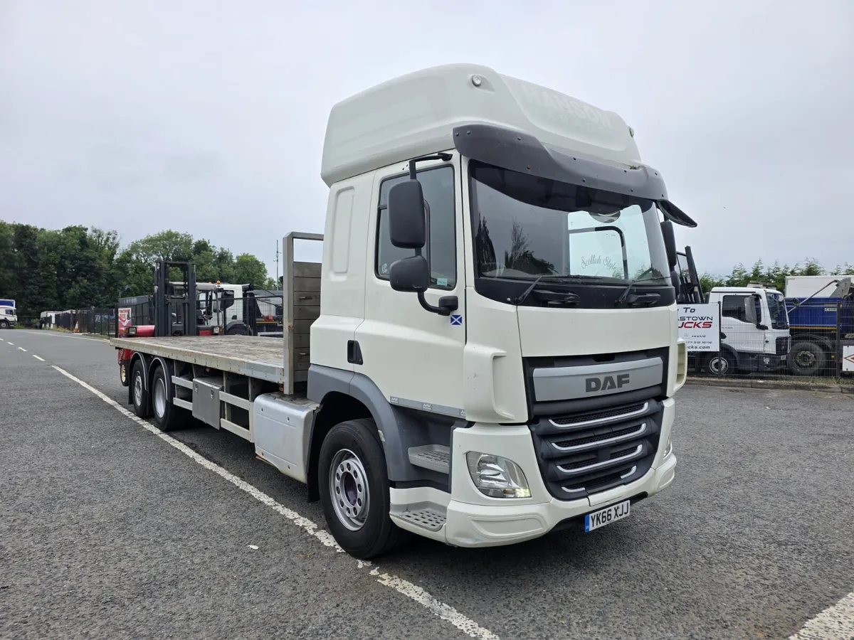 2016 DAF CF 330 6X2 rear steer with 27ft flat body - Image 1