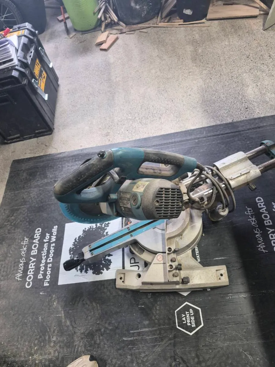 Mitre saw - Image 3