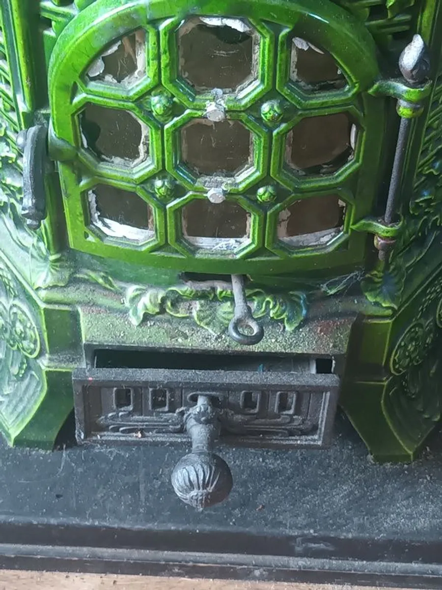 Antique Stove - Image 2