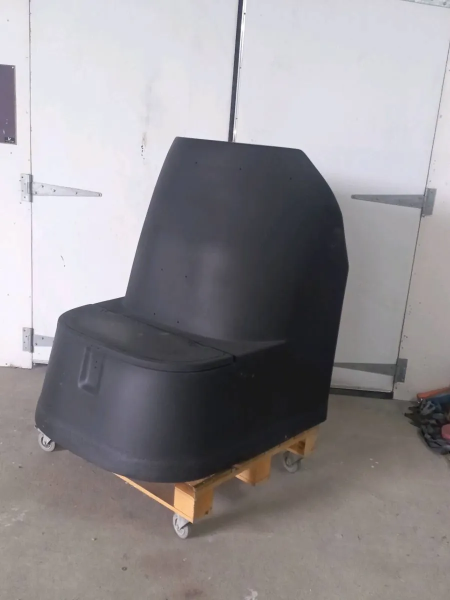 Rib console - Image 1