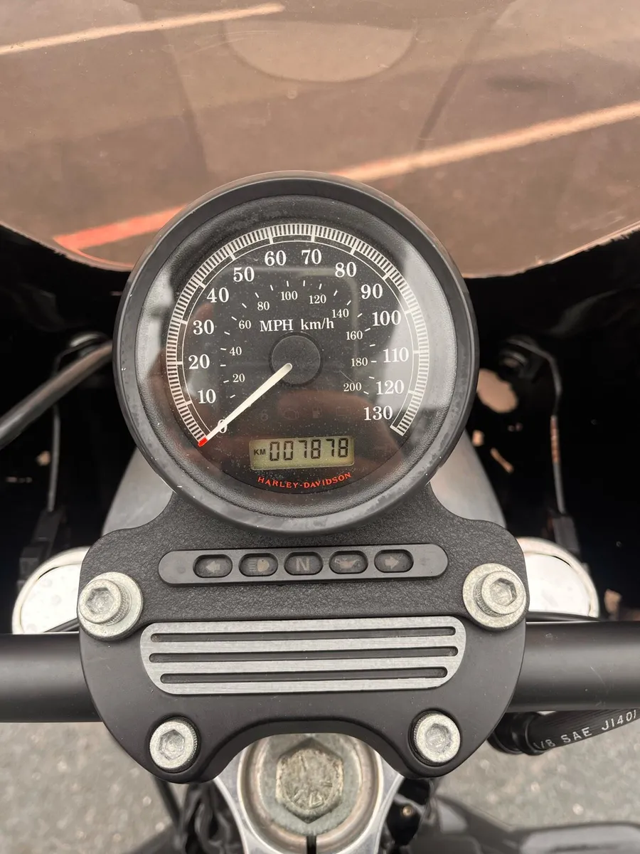 Sportster Iron 883 - Image 2