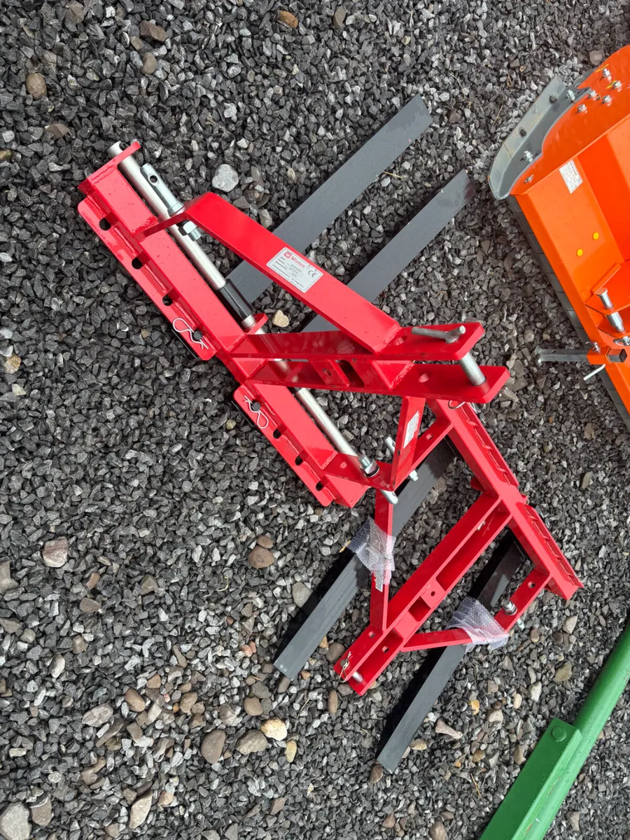 New Winton 3 point linkage pallet forks - Image 2