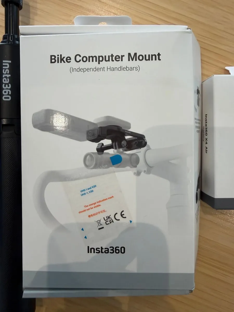 Insta 360 X4 Air with GPS remote and package - Image 2