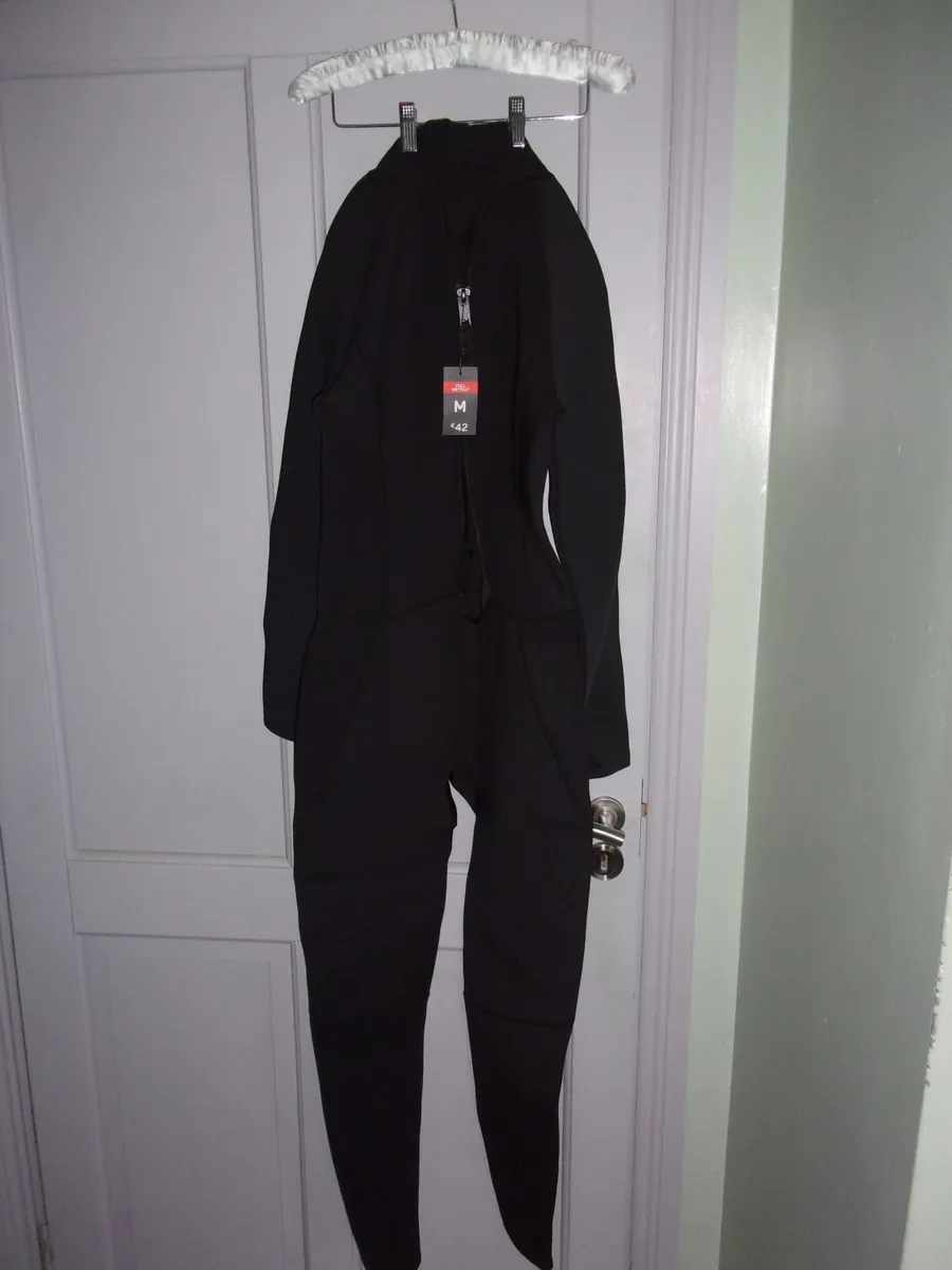 Wetsuits x 2 New with tags - Image 3