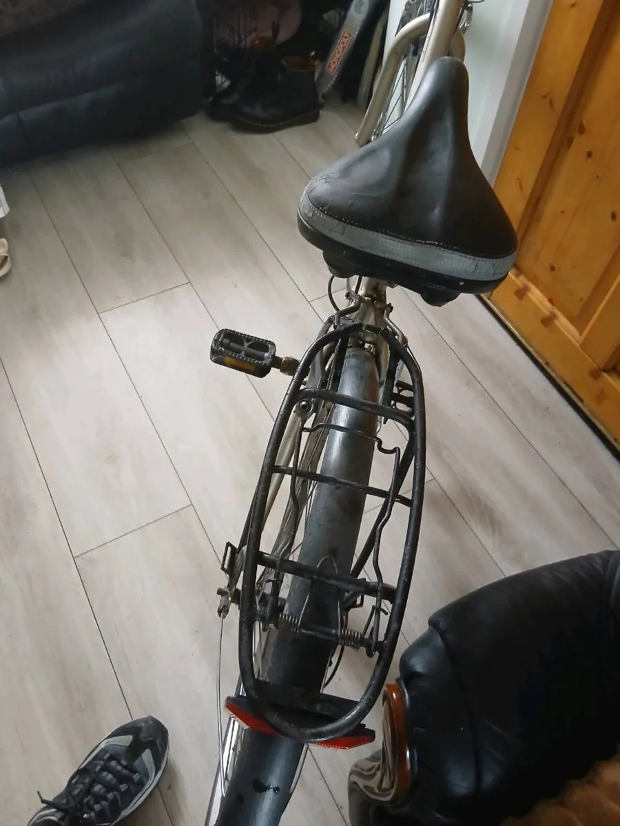 Raleigh Ladies Bike - Image 4