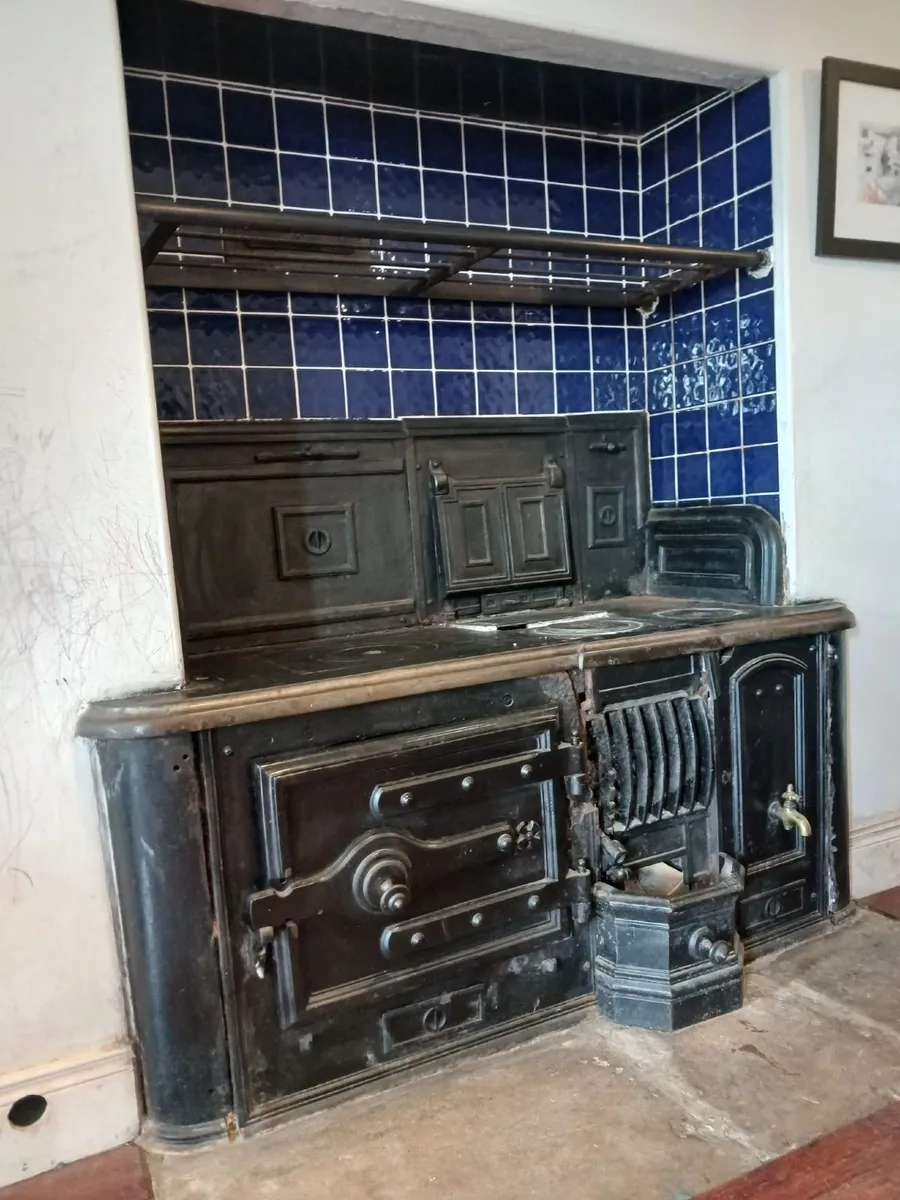 Vintage Cast Iron Range / Kitchen Stove - Image 2