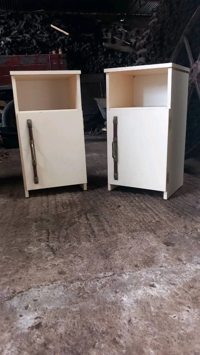 Wardrobe - Image 4