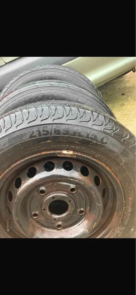 4 wheels and tyres - Image 2