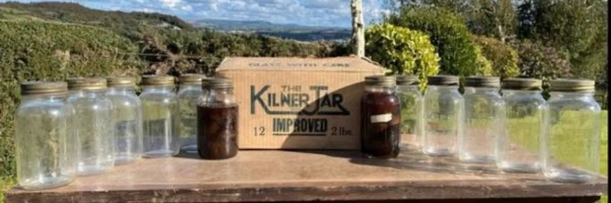 1952 2lb Kilner Preserve Jars full box of 12 - Image 1