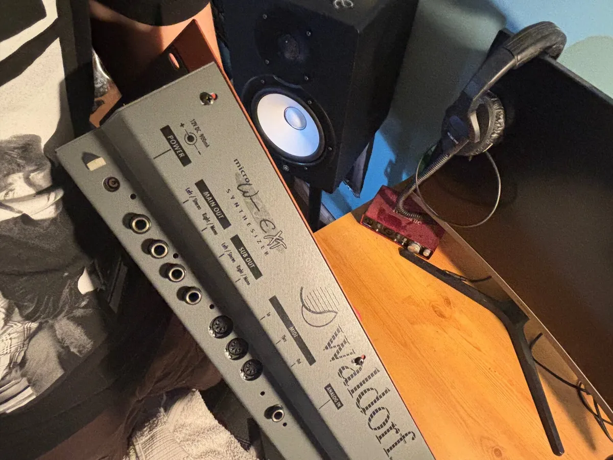 Synthesiser - Image 2