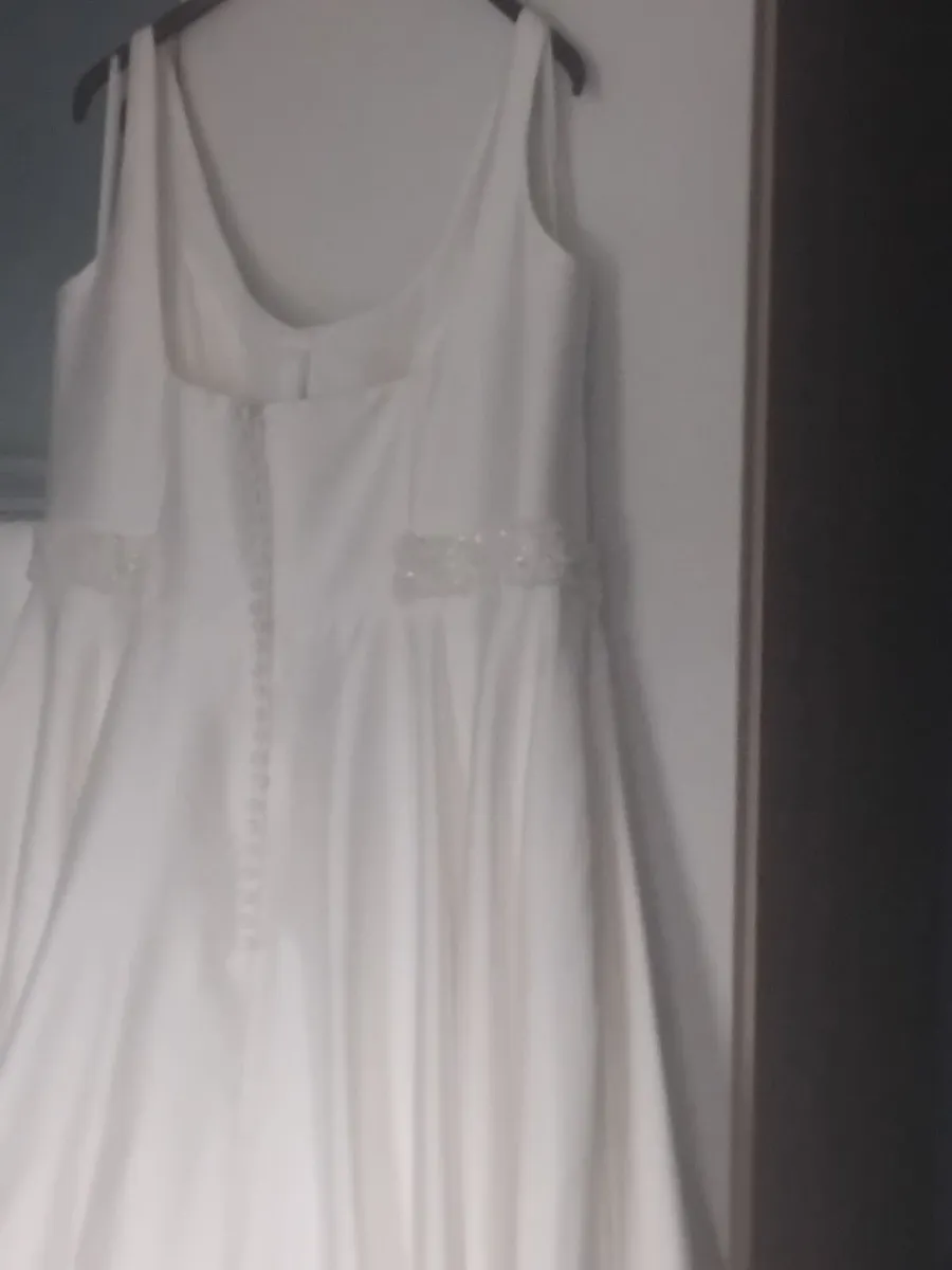 Wedding dress - Image 1