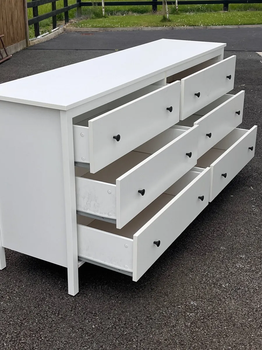 Chest of drawers - Image 2