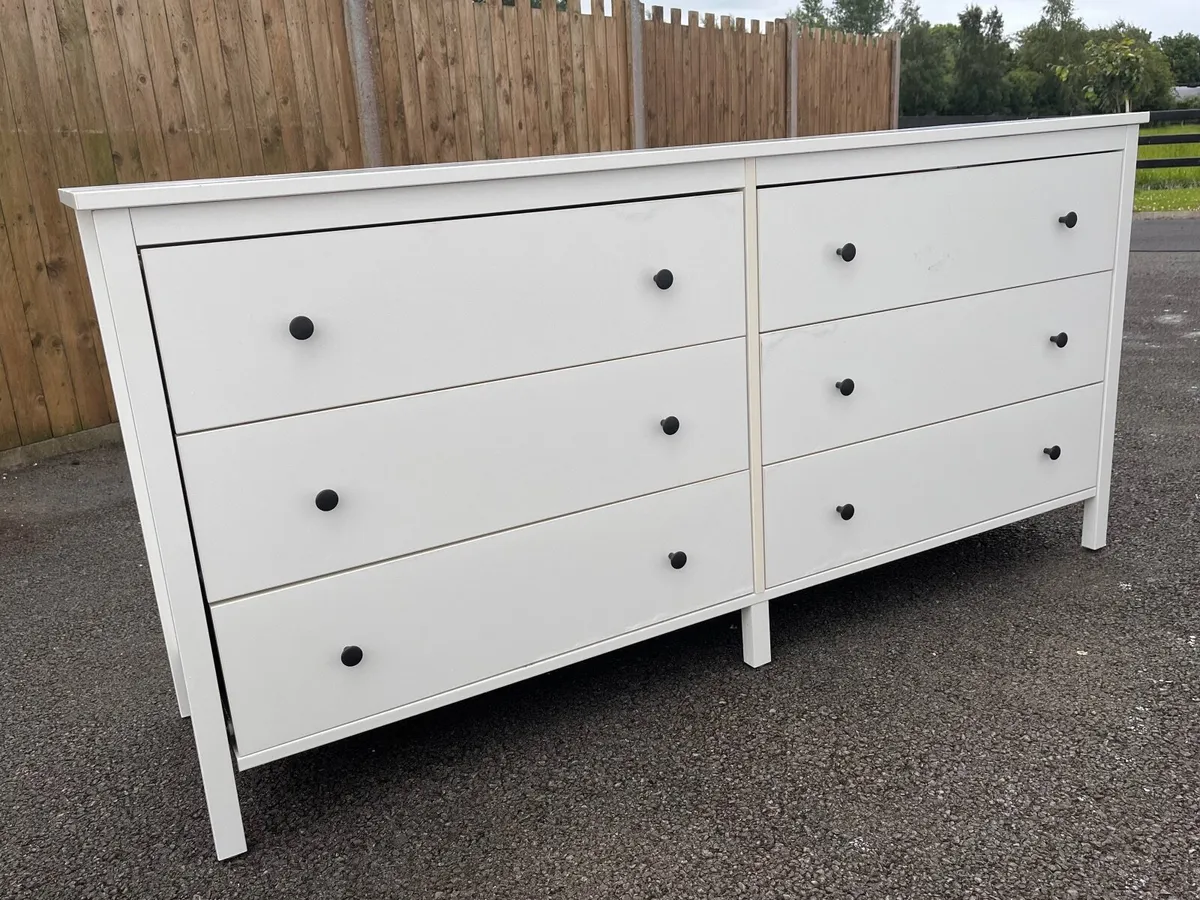 Chest of drawers - Image 1