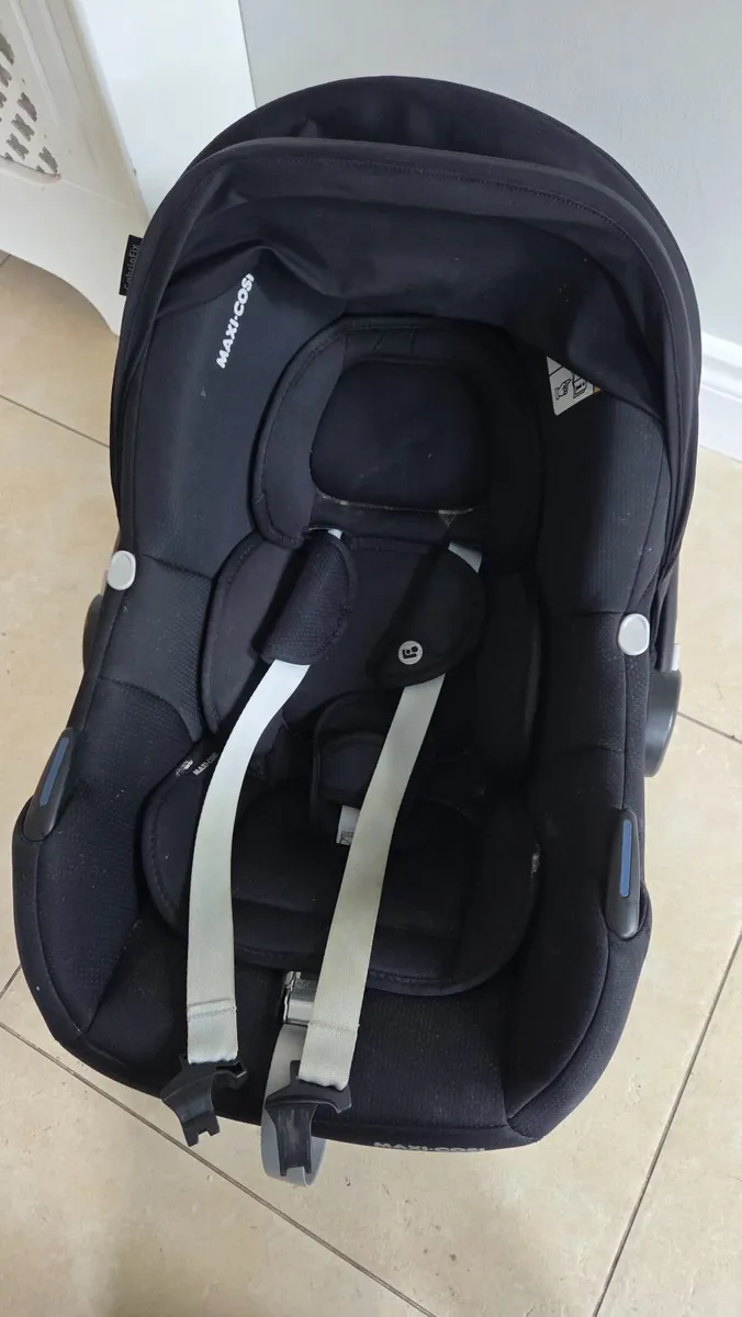 Maxi Cosy Car seat - Image 1