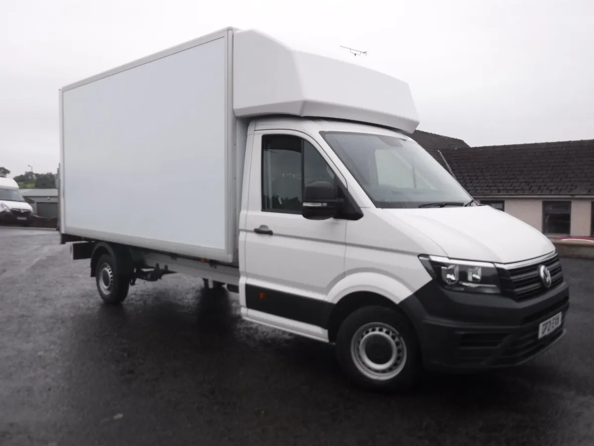 Volkswagen Crafter 2021 14ft Luton box with tail l - Image 2