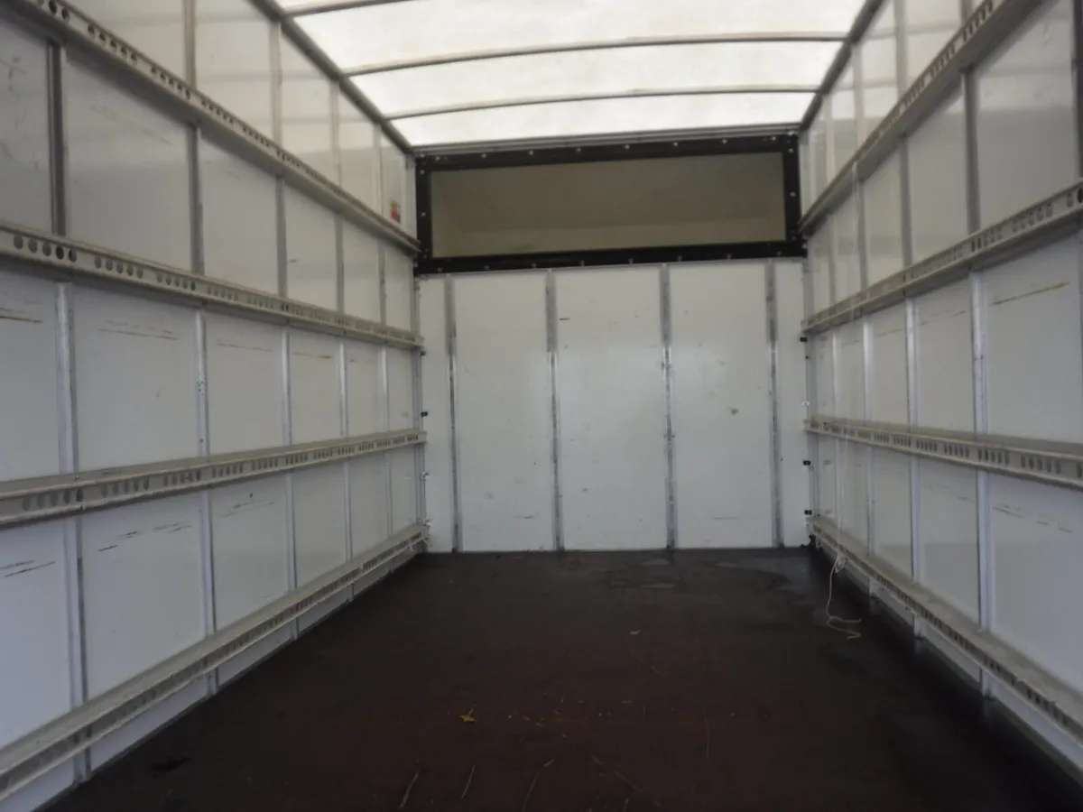 Volkswagen Crafter 2021 14ft Luton box with tail l - Image 4