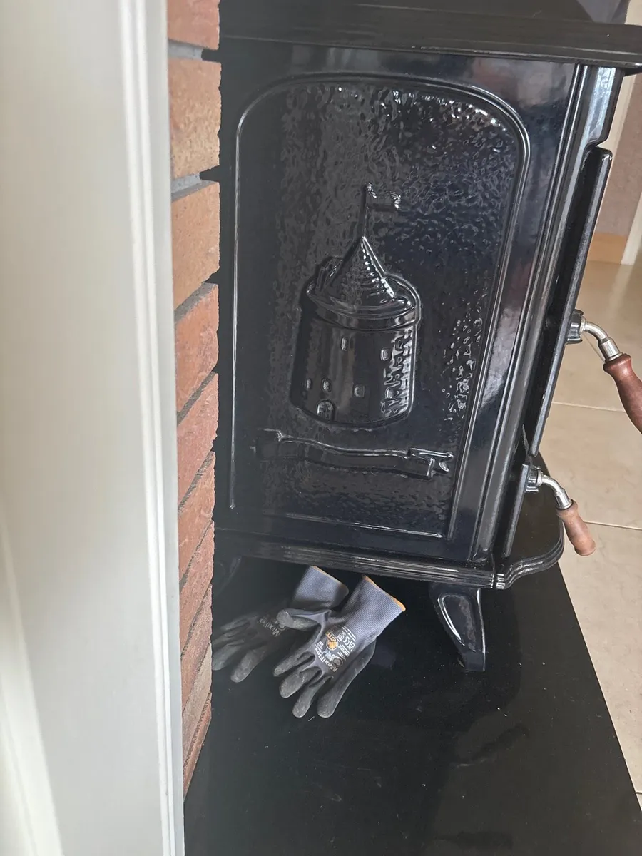 Fireplace - Image 4