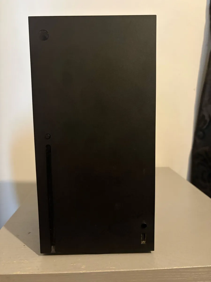 Xbox series X 1TB Disc Edition - Image 1