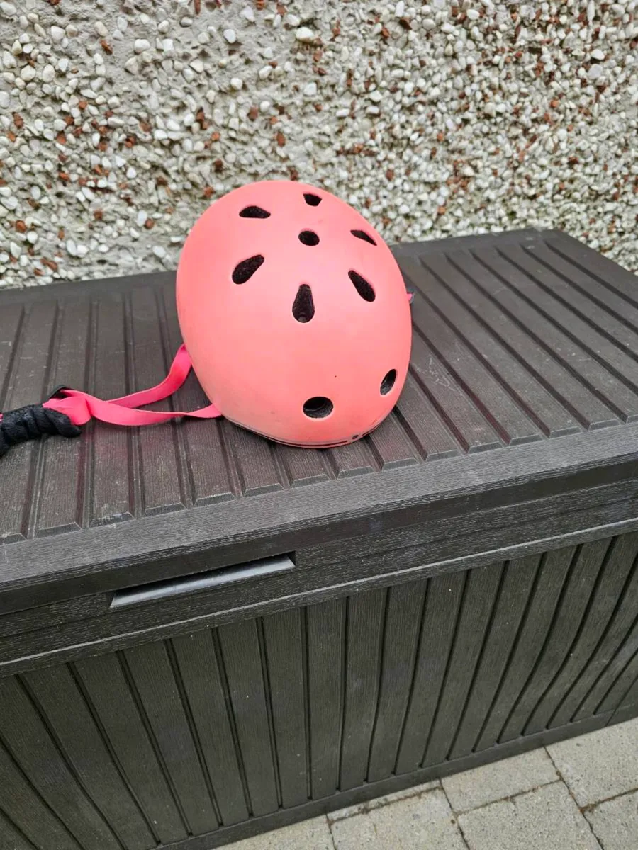 Kids Micro Bicycle helmet - Image 1