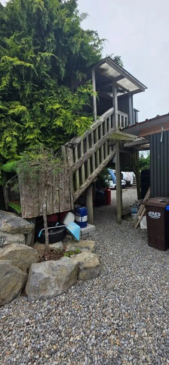 treehouse and slide - Image 2