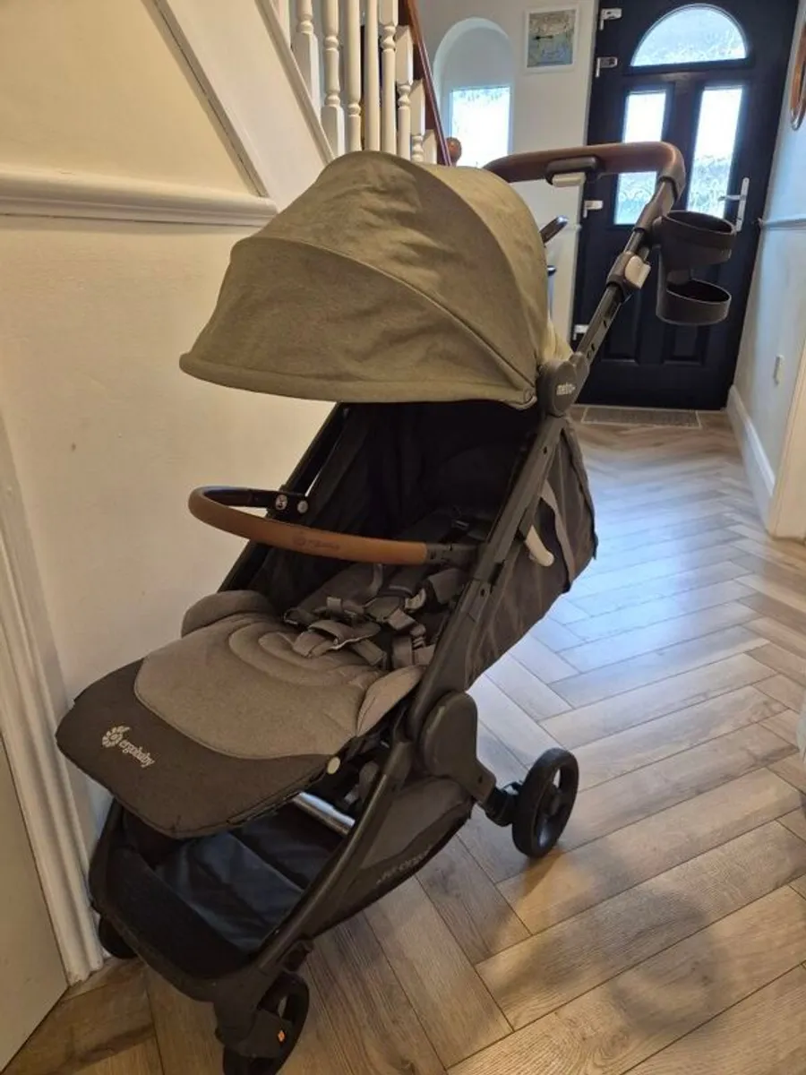 Ergobaby Metro+ Deluxe travel stroller - Image 2
