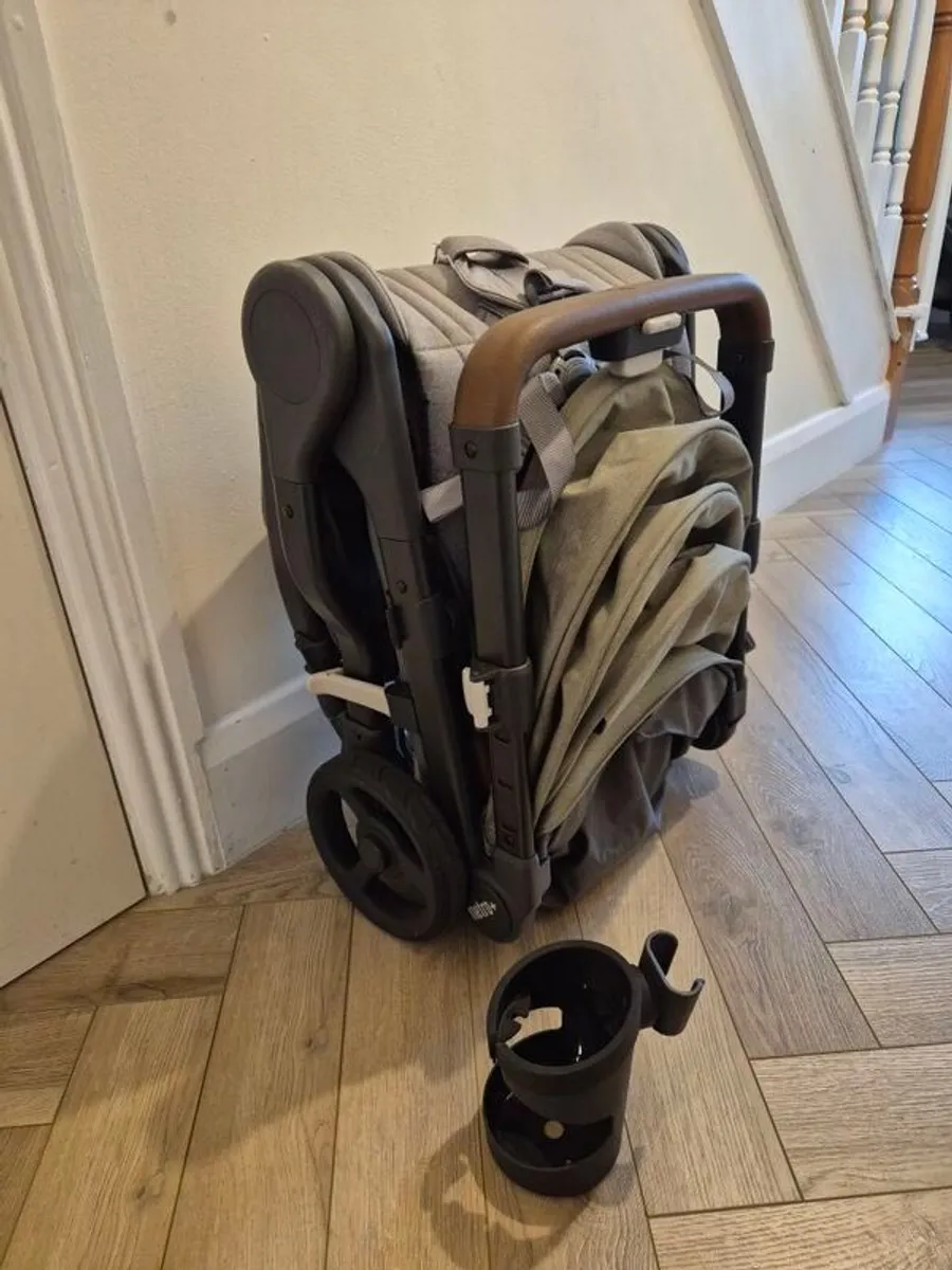 Ergobaby Metro+ Deluxe travel stroller - Image 4