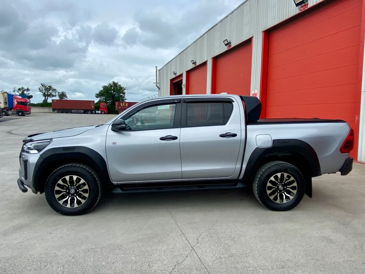 2022 Toyota Hilux GR Sport 2.8 Auto - Image 4