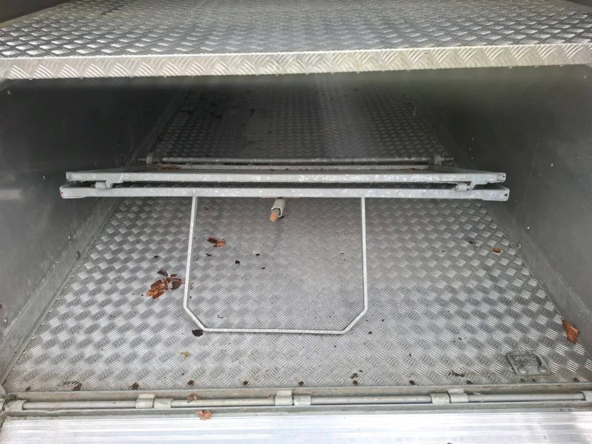 Sheep decks for Nugent 12ft x 6ft - Image 3