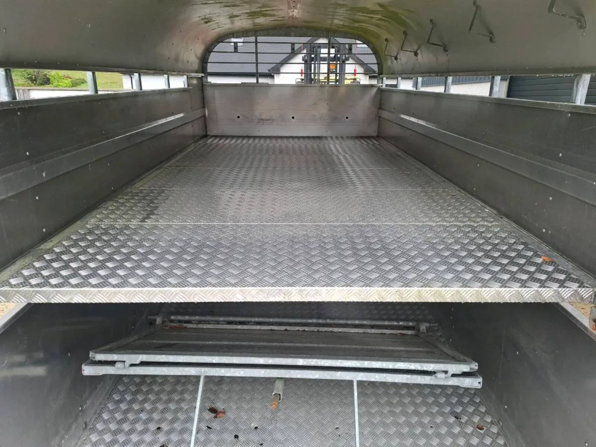 Sheep decks for Nugent 12ft x 6ft - Image 1