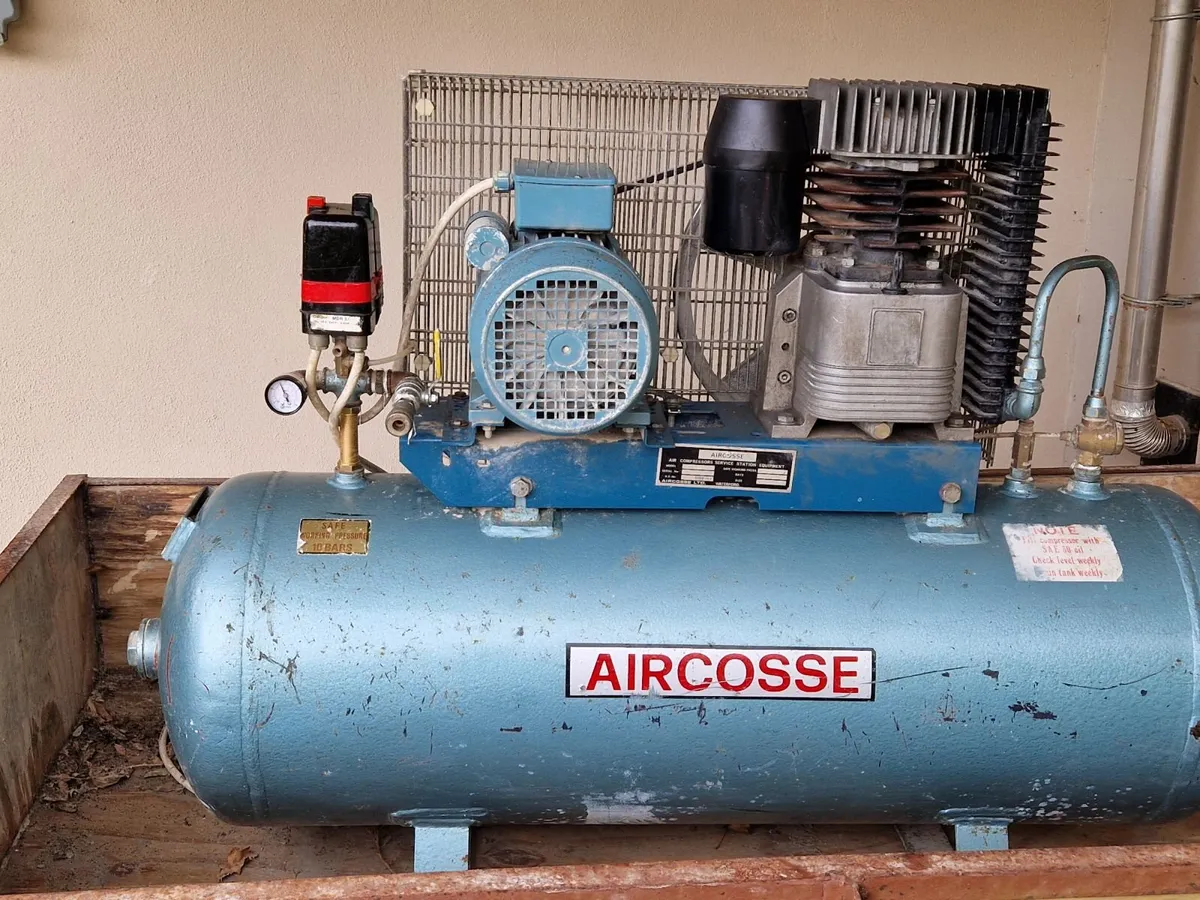 AIR COMPRESSOR - Image 2