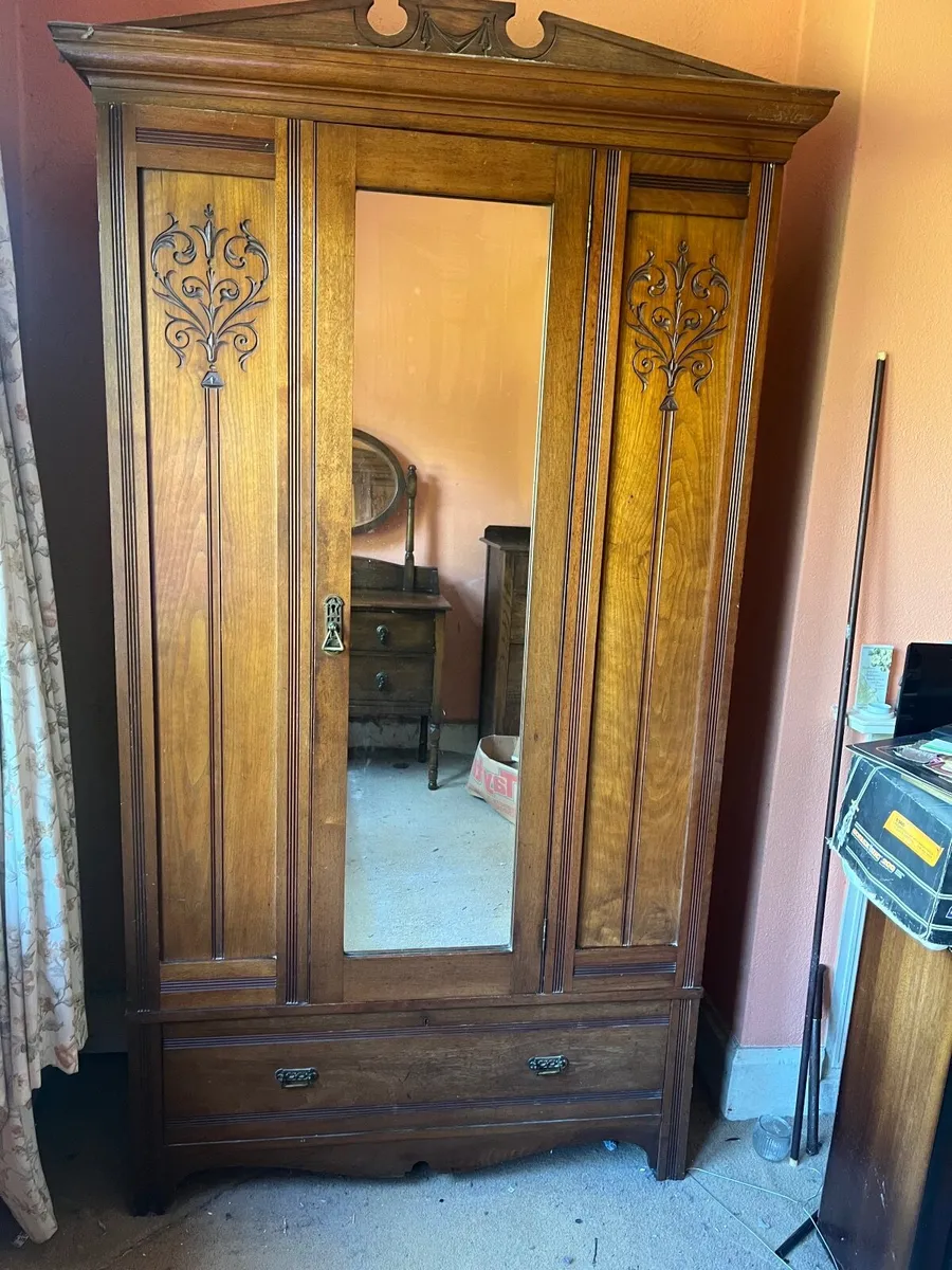 Antique wardrobe and chest of drawers - Image 1