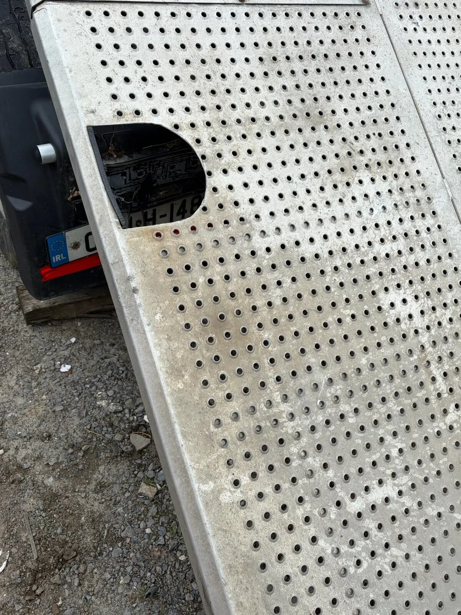 Catwalk for 4x2 Volvo or Renault truck - Image 2