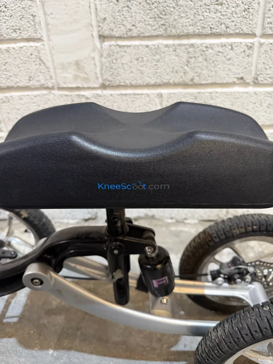 Knee Scooter - Image 4