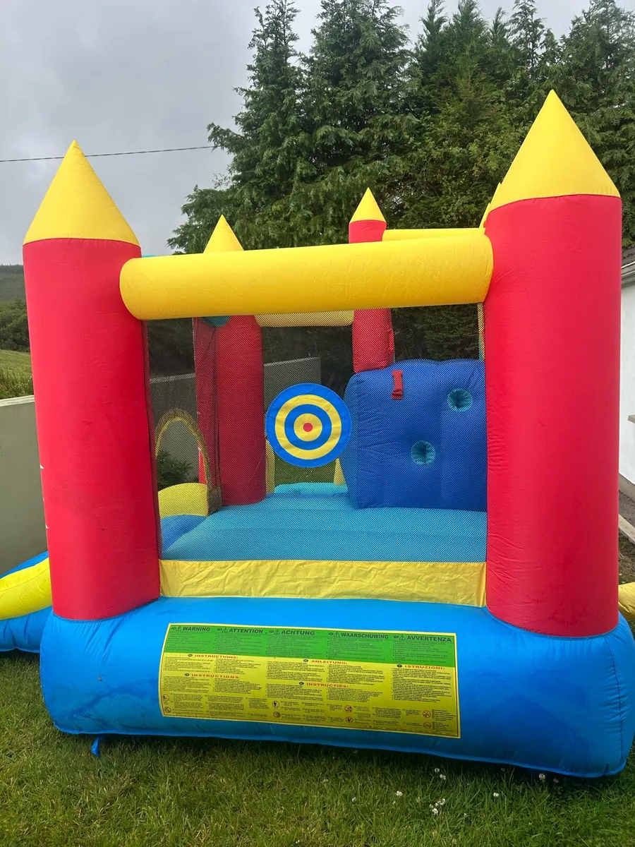 Happy Hop Bouncy Castle Play Centre with Ball Pit - Image 2