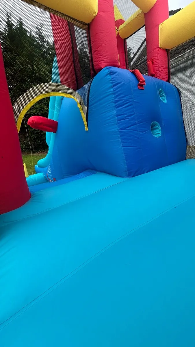 Happy Hop Bouncy Castle Play Centre with Ball Pit - Image 4