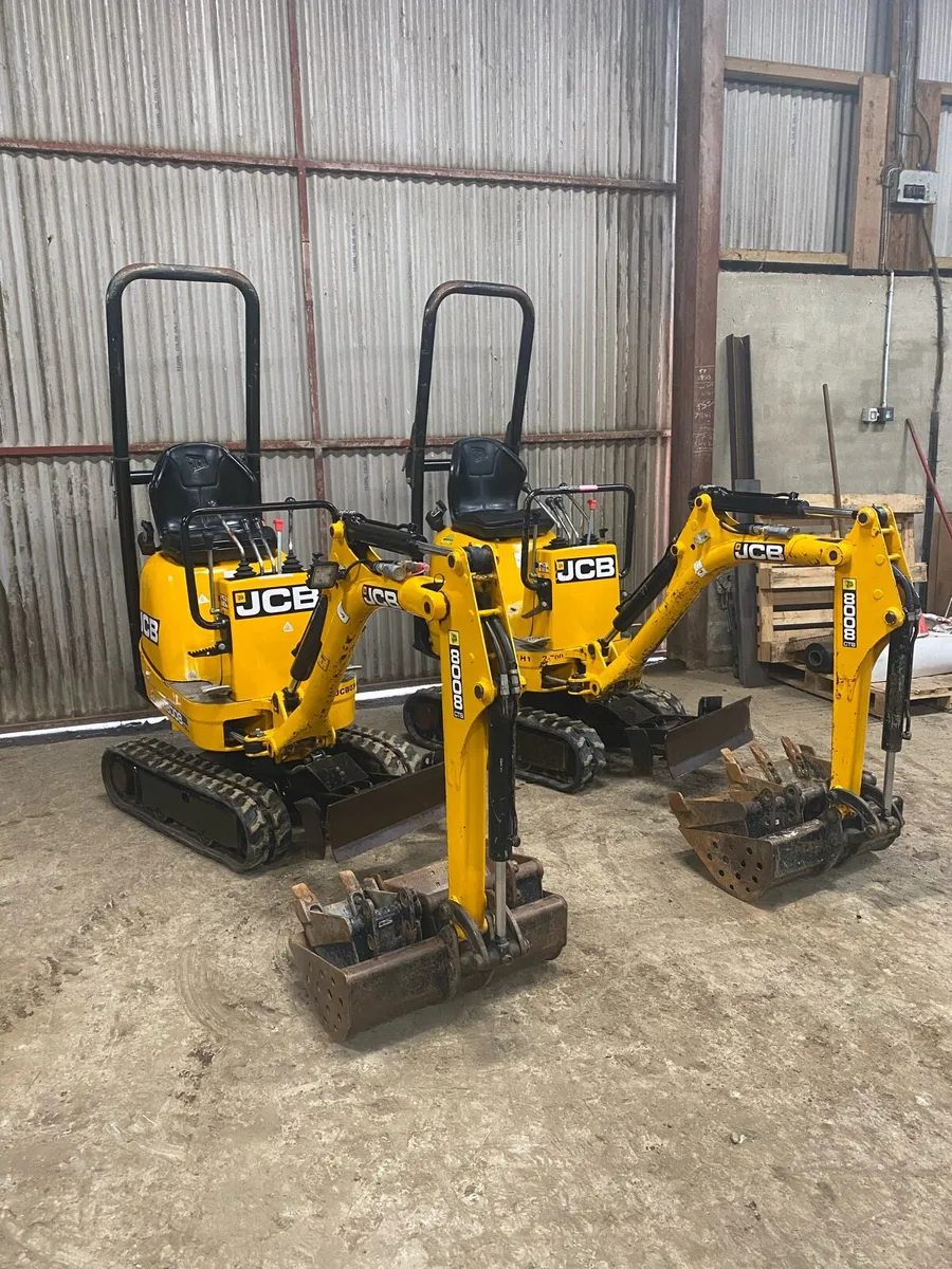 JCB 8008 CTS micro/mini digger - Image 1