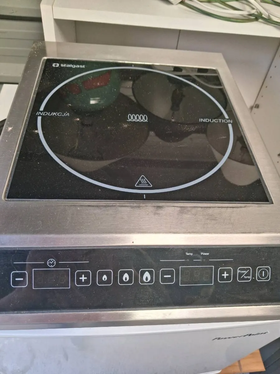 Induction hob - Image 1