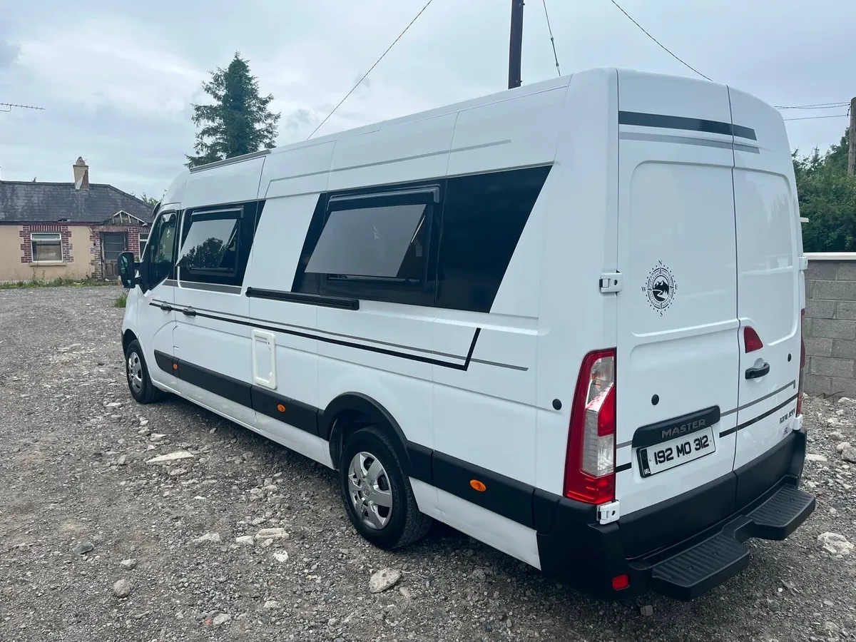 192 RENAULT MASTER FACTORY CAMPER - Image 2