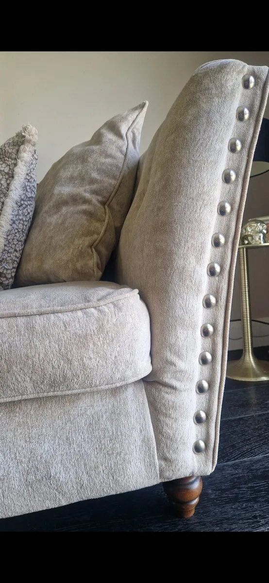 Sofa and loveseat - Image 3