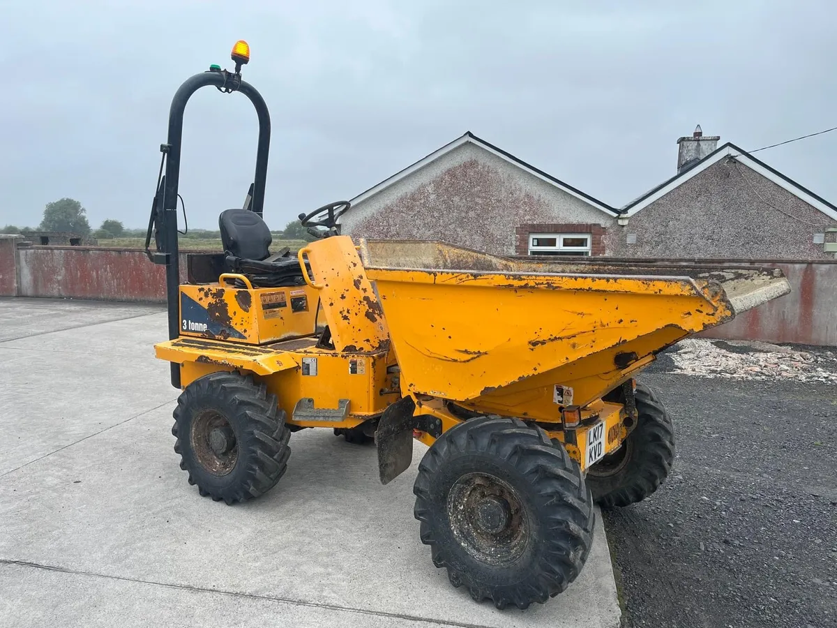 Thwaites 3 ton swivel Skip - Image 1
