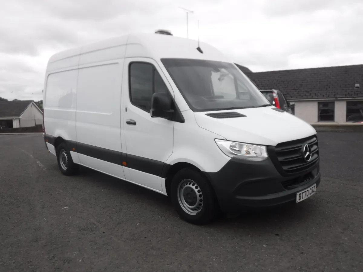 Mercedes Sprinter 2021 316 High roof mwb work van. - Image 1