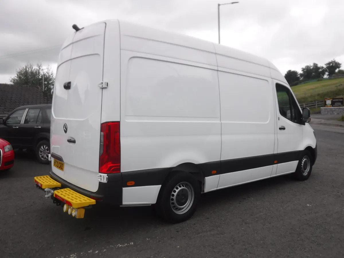 Mercedes Sprinter 2021 316 High roof mwb work van. - Image 4
