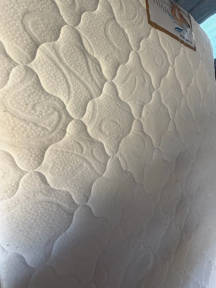 Mattress - Image 4