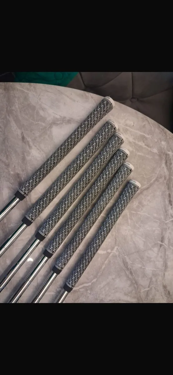 Callaway apex cb golf clubs right handed pw to 5 - Image 3