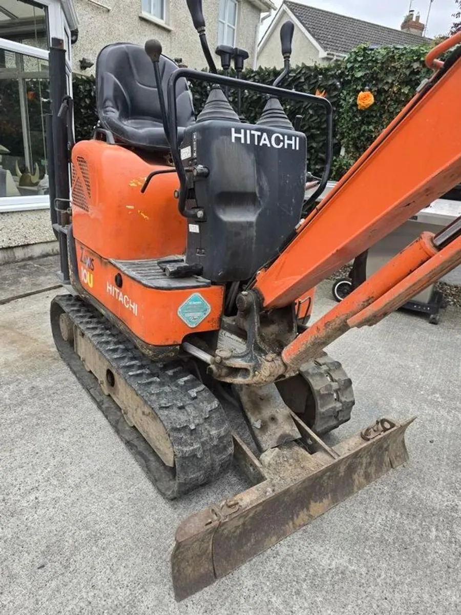 Hitachi Mini Digger Zaxis 10U - Image 2