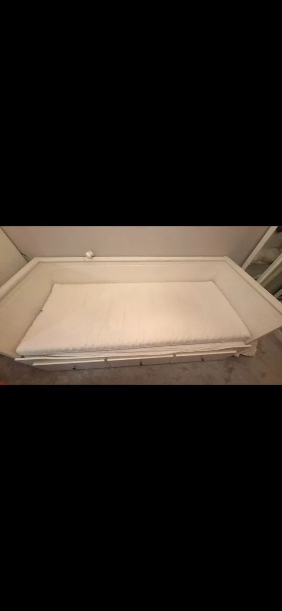 Pull out Ikea bed - Image 3